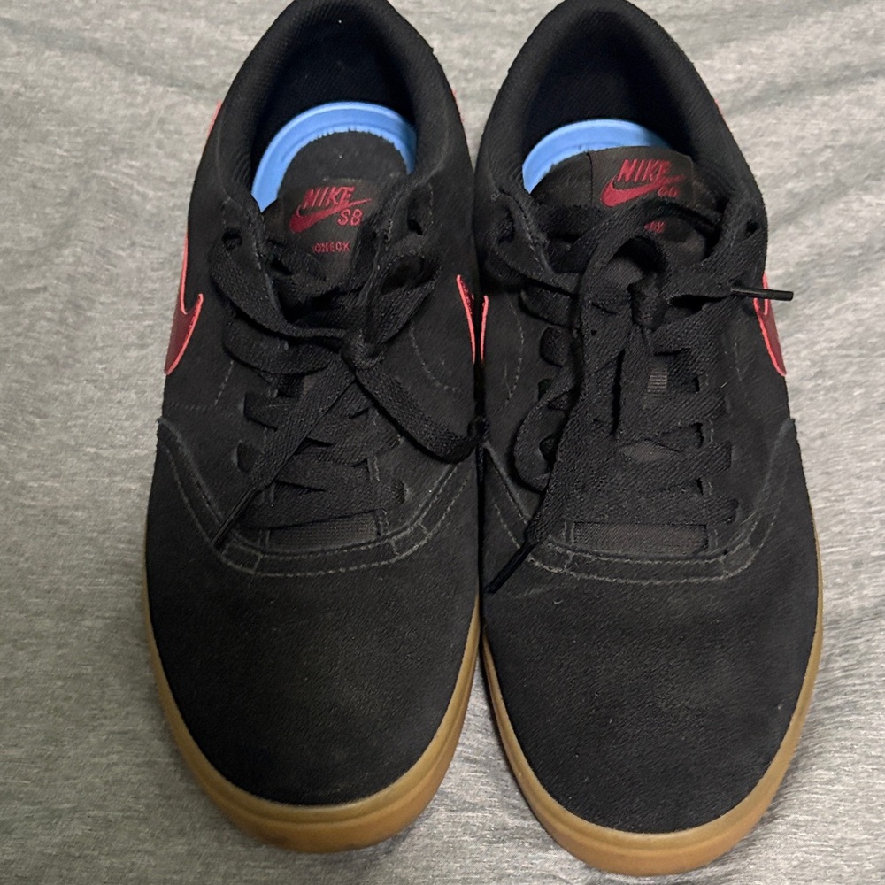 Nike SB Black and Gum Sneakers with Burgundy Accents